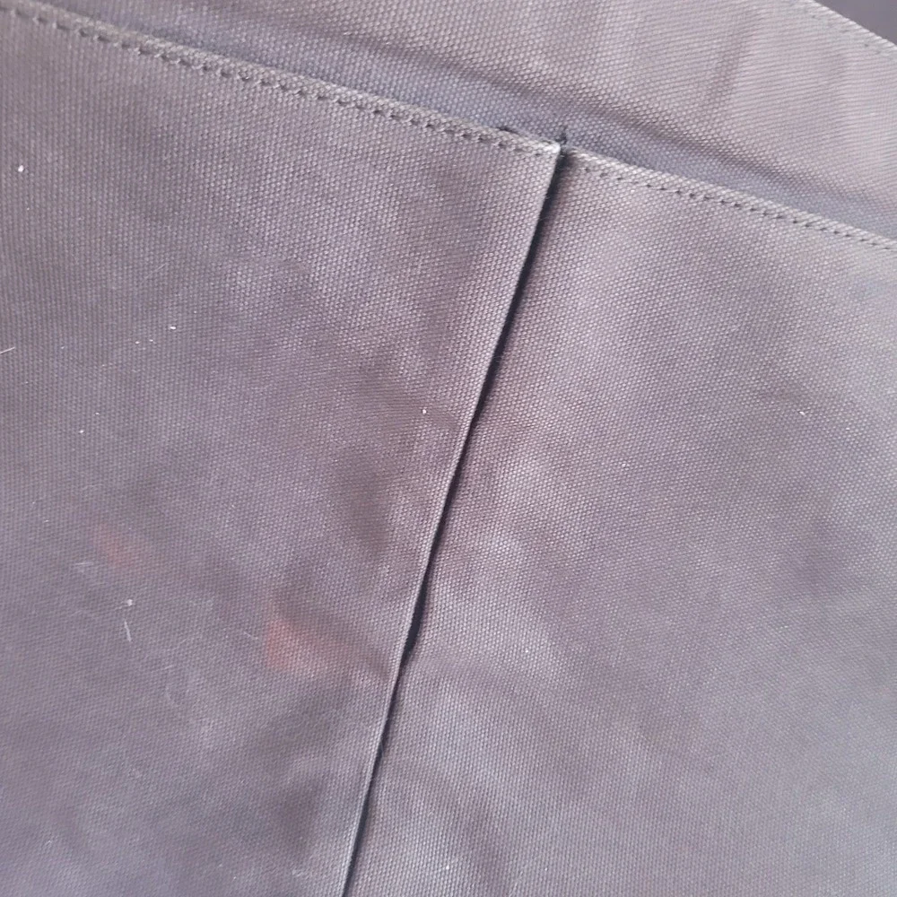 Banana Republic Canvas & Leather Messenger Bag Y2K front Snaps Broken